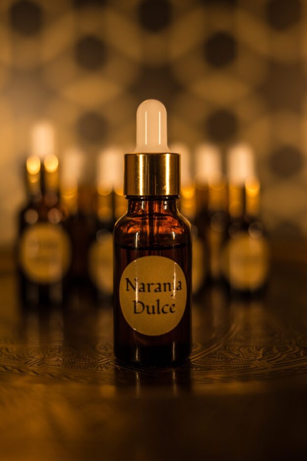 Aceite esencial naranja dulce-Spa Hammam Farasha Barcelona Aceite esencial naranja dulce-Spa Hammam Farasha Barcelona